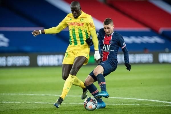 两队中轴身 两队中轴身