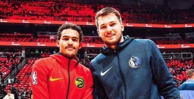 与球员共同 与球员共同